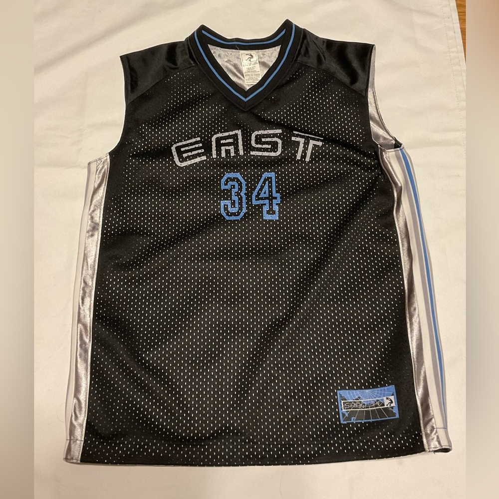 Boy’s Shaq 34 Sleeveless Graphic Black Jersey Reversible V-Neck Blue Stripe.